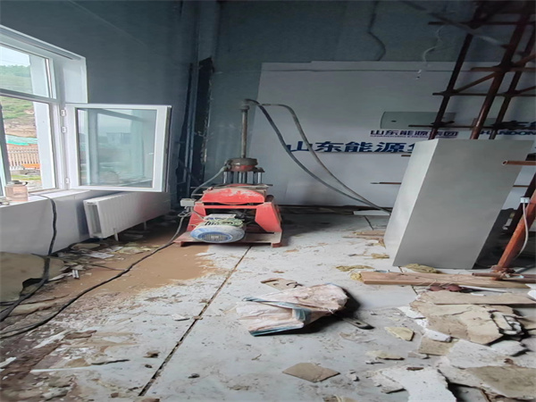 麻山地基基础下沉墙体裂缝加固注浆顶升施工